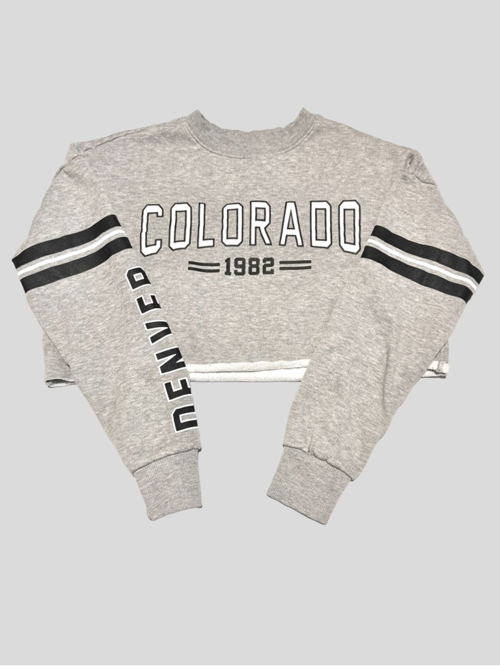 Colorado Denver 1982 Cropped Varsity Graphic Sweatshirt Gray Streetwear